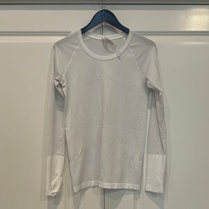 Lululemon Athletica Swiftly Tech White Long Sleeve size 8